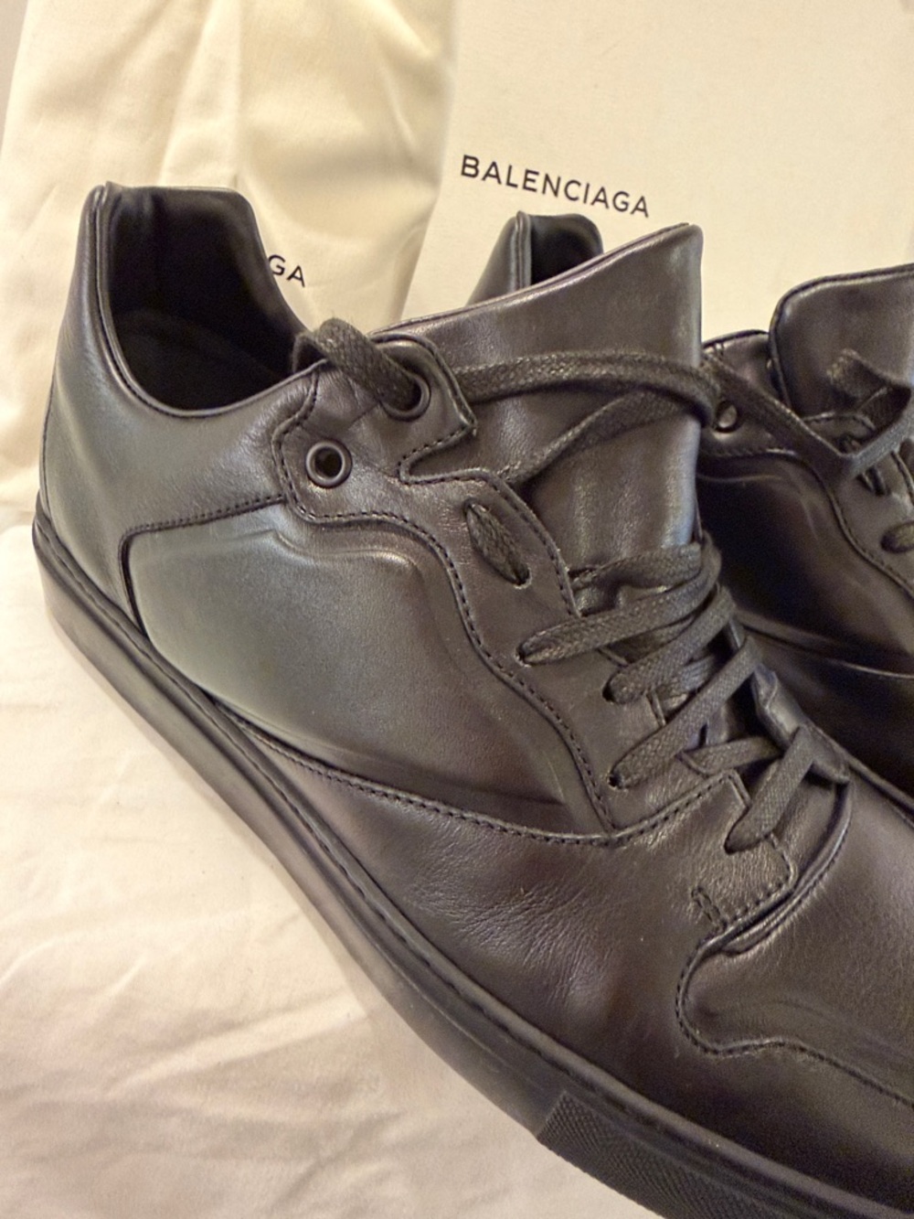 Balenciaga Men’s Black Leather Low-Top Sneakers - Picture 8 of 11